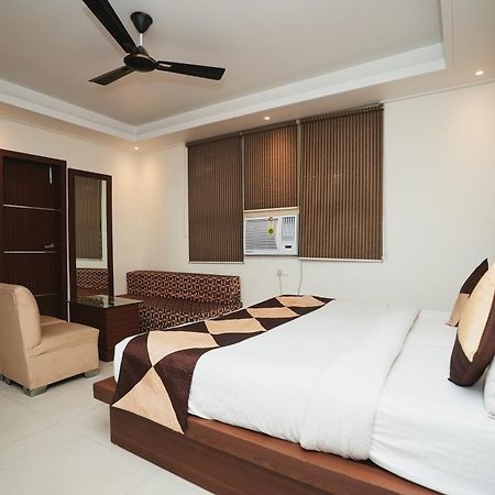 Hotel B Continental Delhi  Luaran gambar