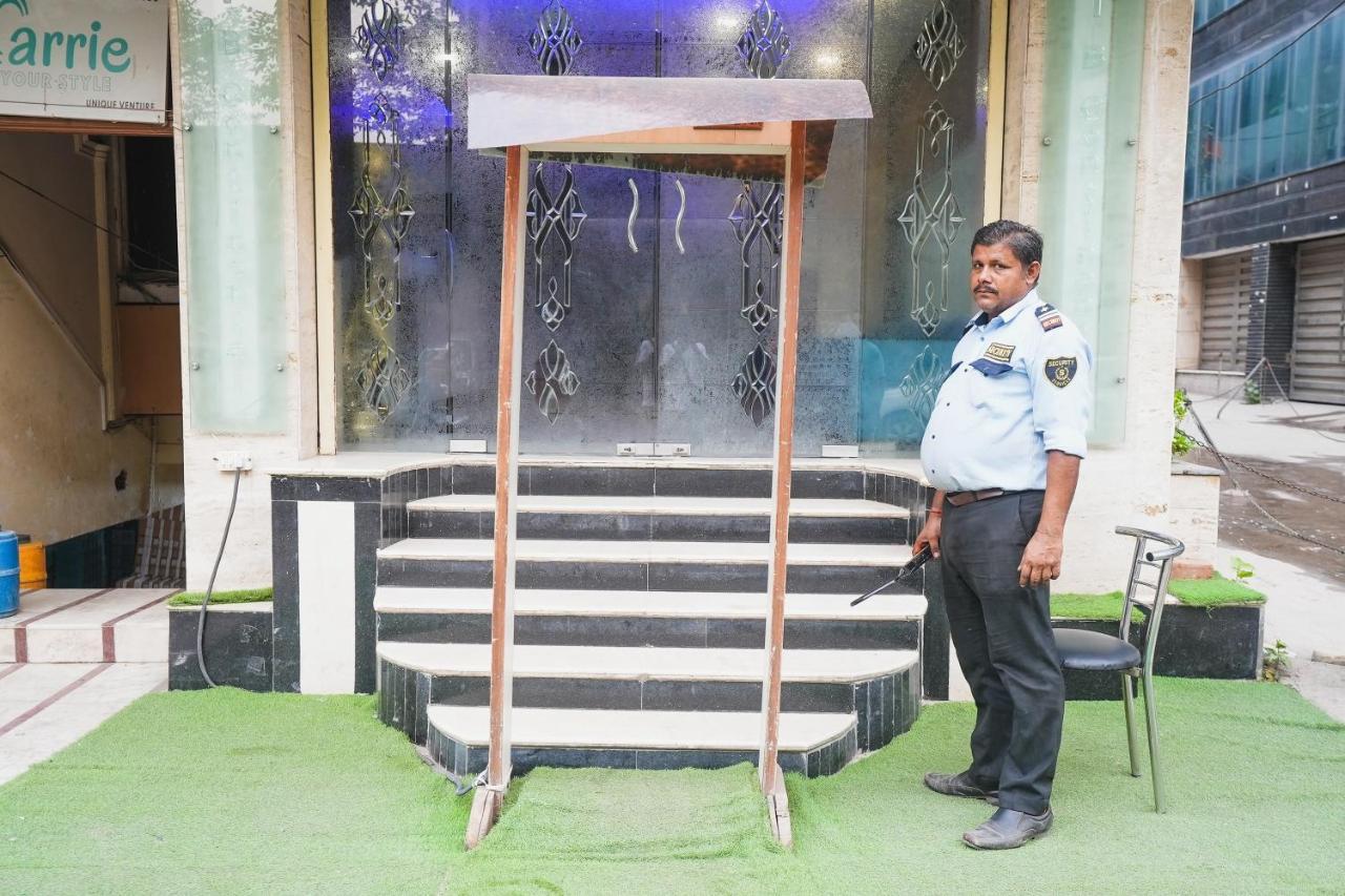 Hotel B Continental Delhi  Luaran gambar