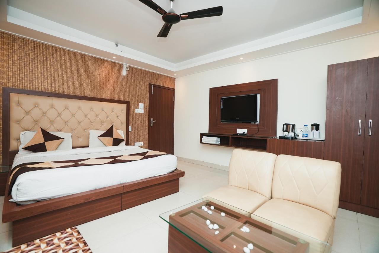 Hotel B Continental Delhi  Luaran gambar