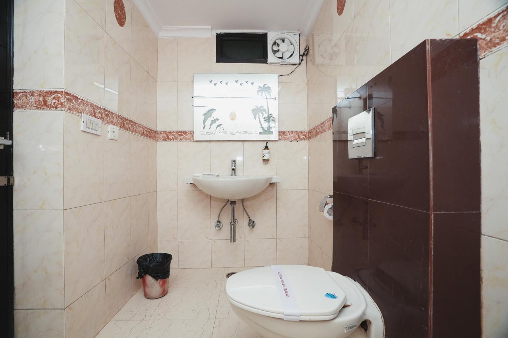 Hotel B Continental Delhi  Luaran gambar