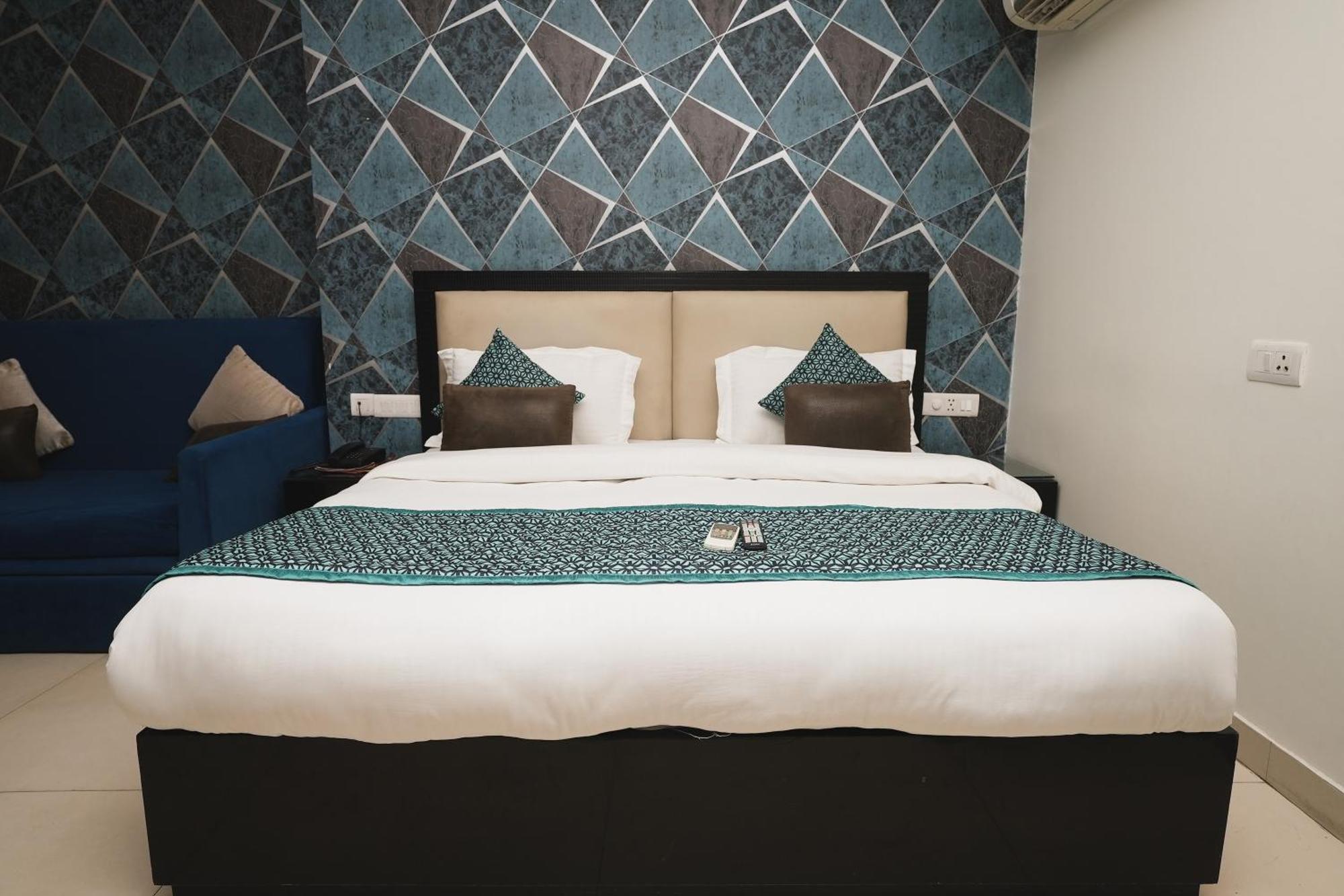 Hotel B Continental Delhi  Luaran gambar