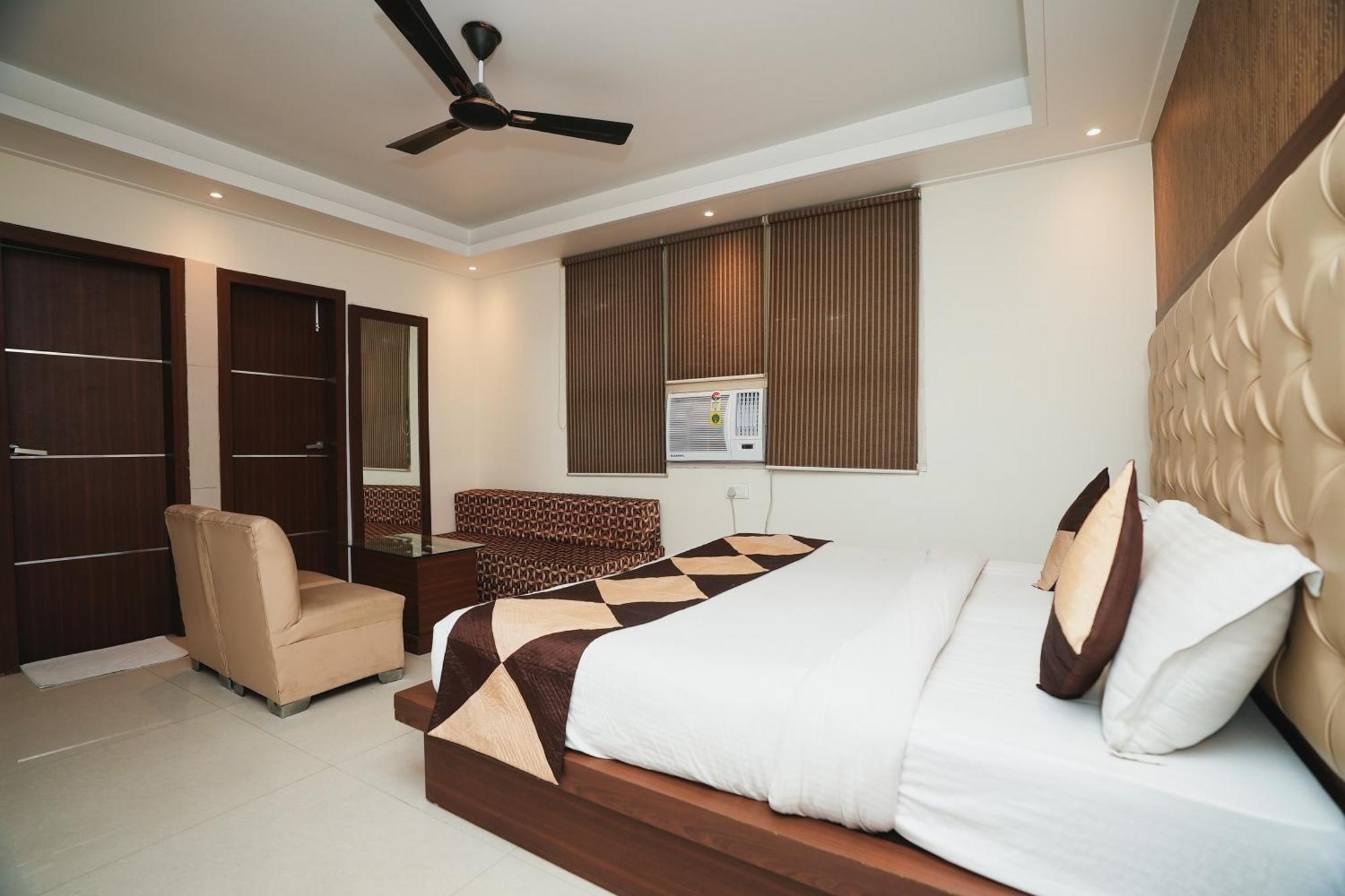Hotel B Continental Delhi  Luaran gambar