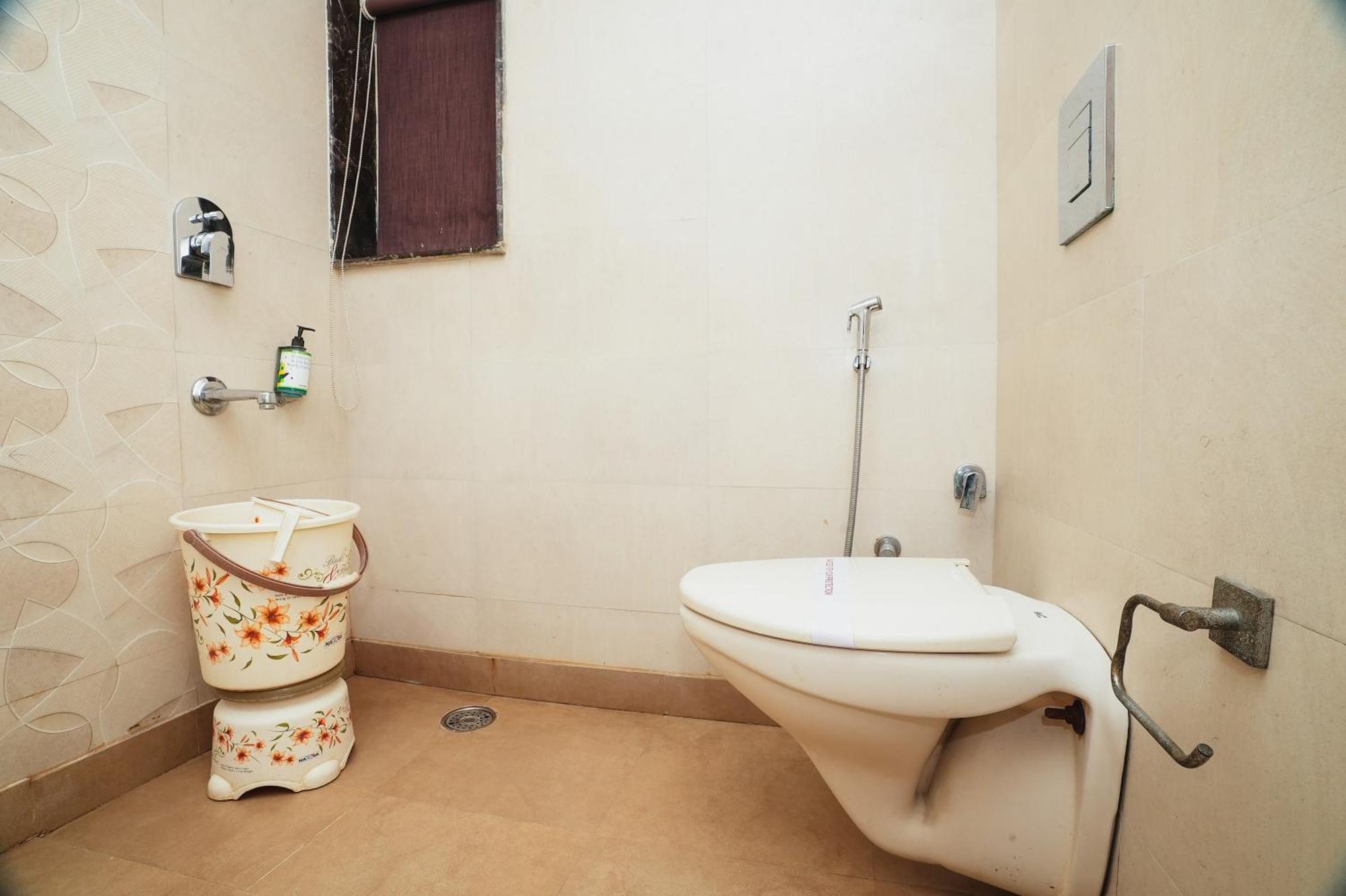 Hotel B Continental Delhi  Luaran gambar