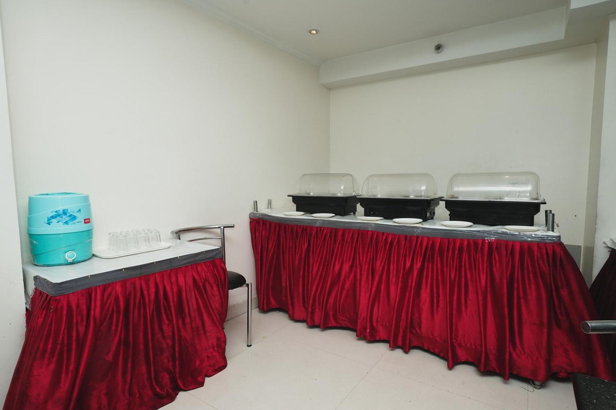 Hotel B Continental Delhi  Luaran gambar