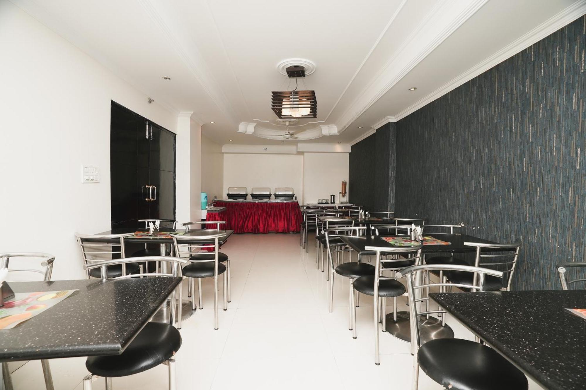 Hotel B Continental Delhi  Luaran gambar