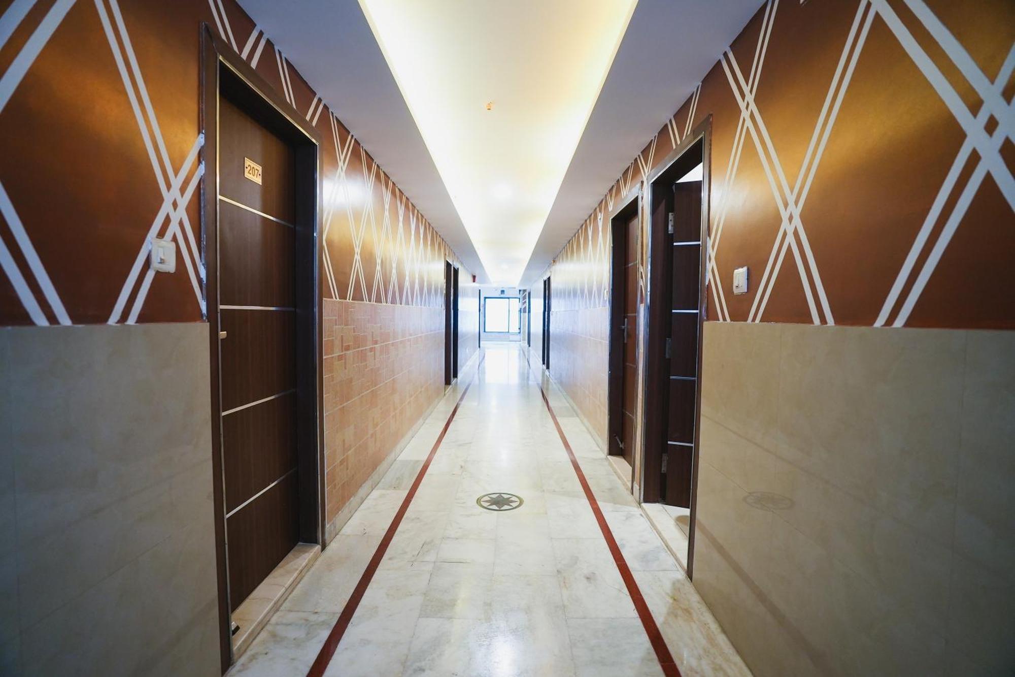 Hotel B Continental Delhi  Luaran gambar