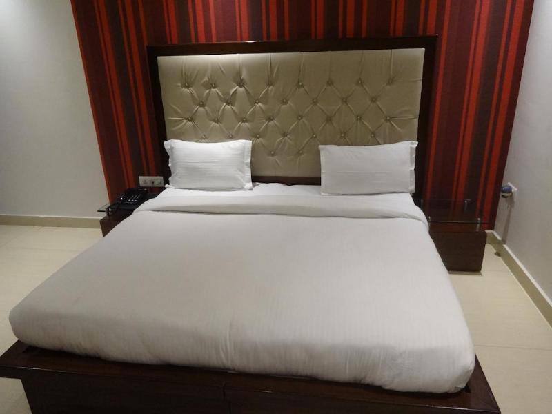 Hotel B Continental Delhi  Luaran gambar