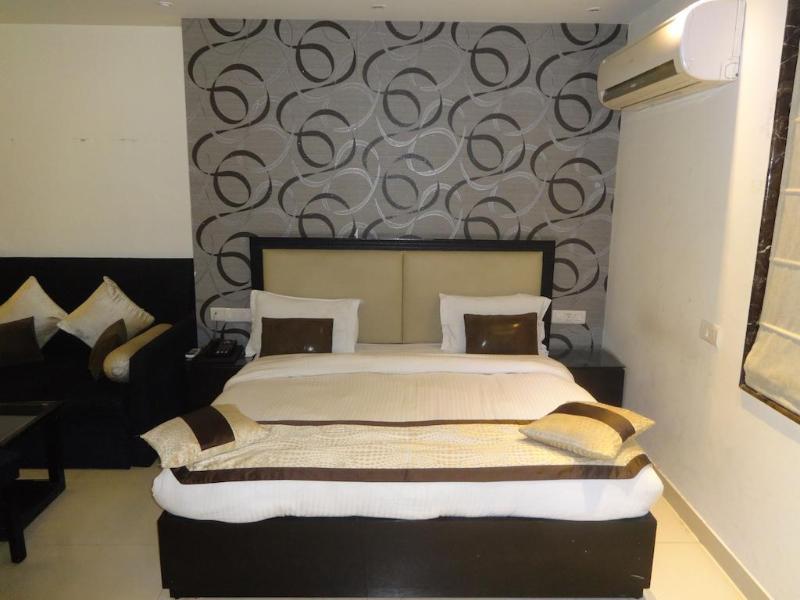 Hotel B Continental Delhi  Luaran gambar
