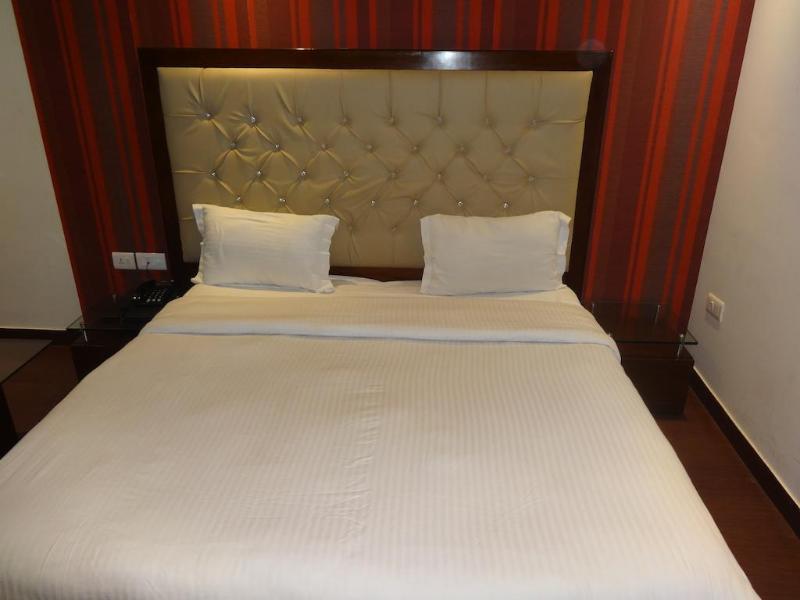 Hotel B Continental Delhi  Luaran gambar