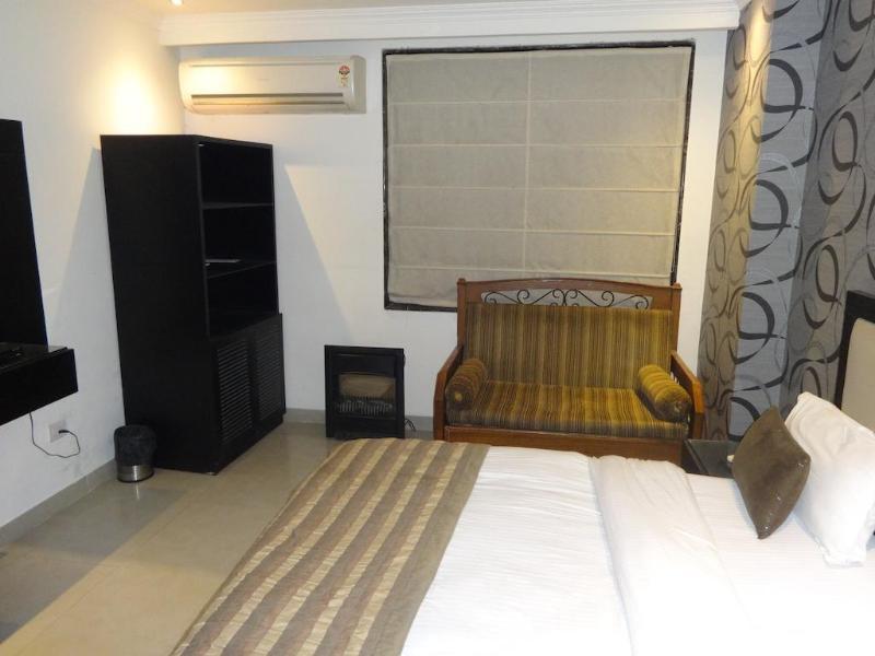 Hotel B Continental Delhi  Luaran gambar