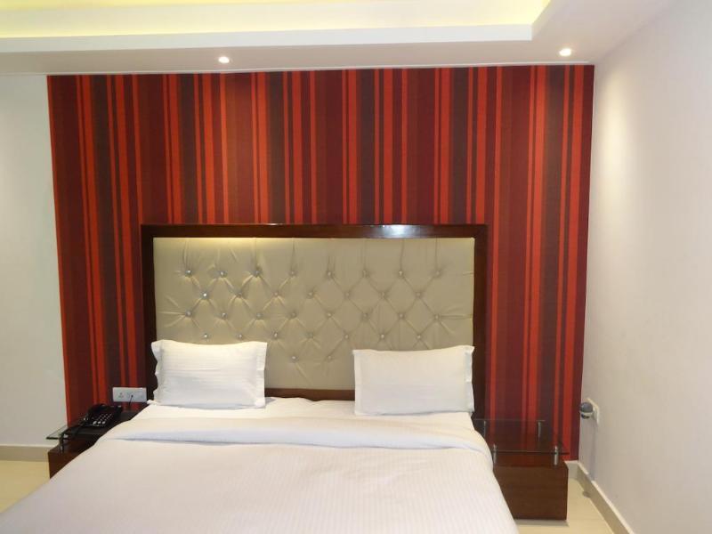 Hotel B Continental Delhi  Luaran gambar