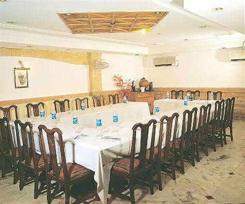 Hotel B Continental Delhi  Kemudahan gambar