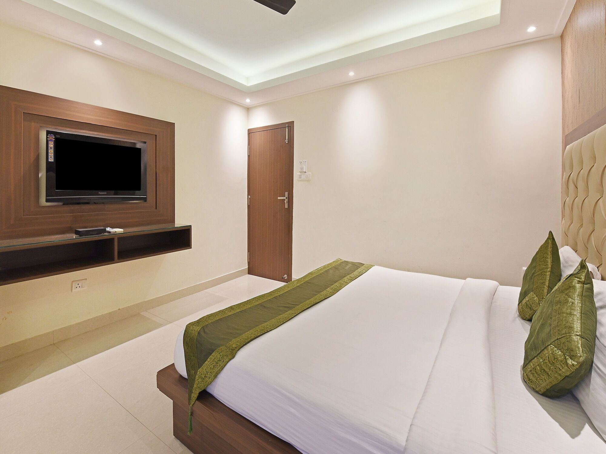 Hotel B Continental Delhi  Luaran gambar